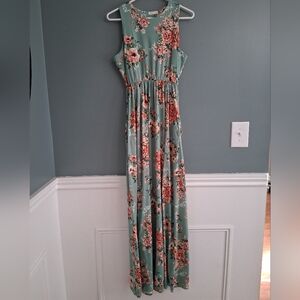 Reb & J Floral Maxi Dress - Sage Green Floral - Size Large w/ Pockets!